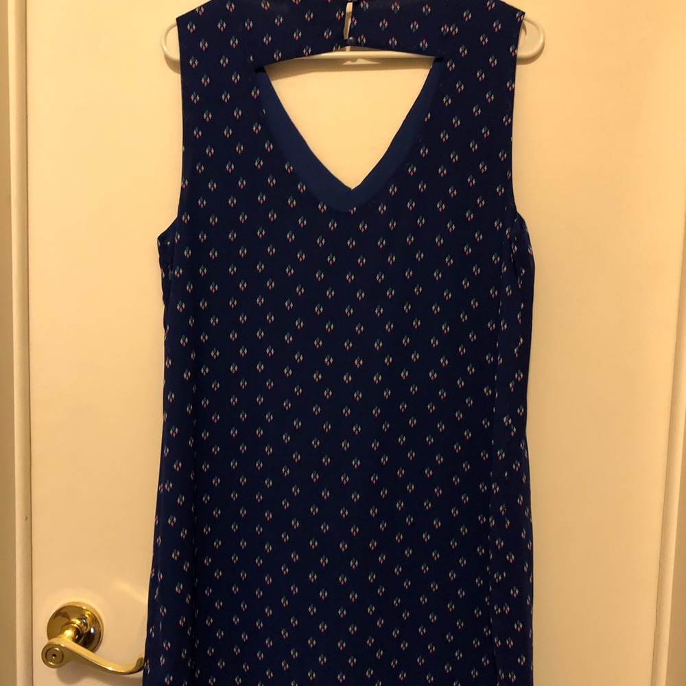Dress - Picture 4 of 4